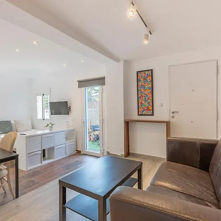 Apartment Cozy With Ac & Barbecue, Close To The Sea *