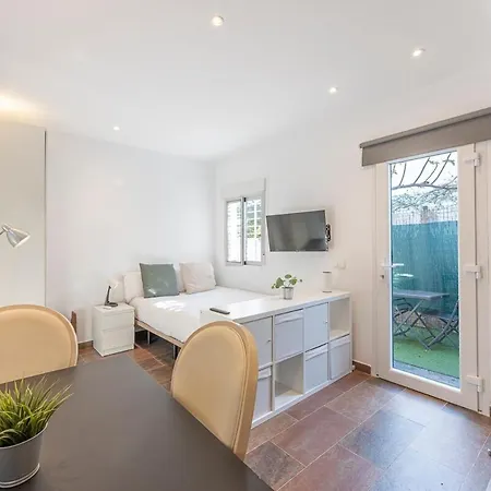 Apartment Cozy With Ac & Barbecue, Close To The Sea