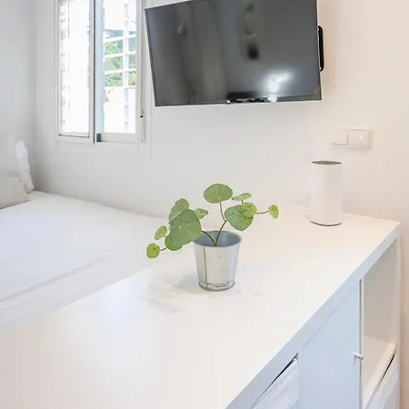 Apartment Cozy With Ac & Barbecue, Close To The Sea *